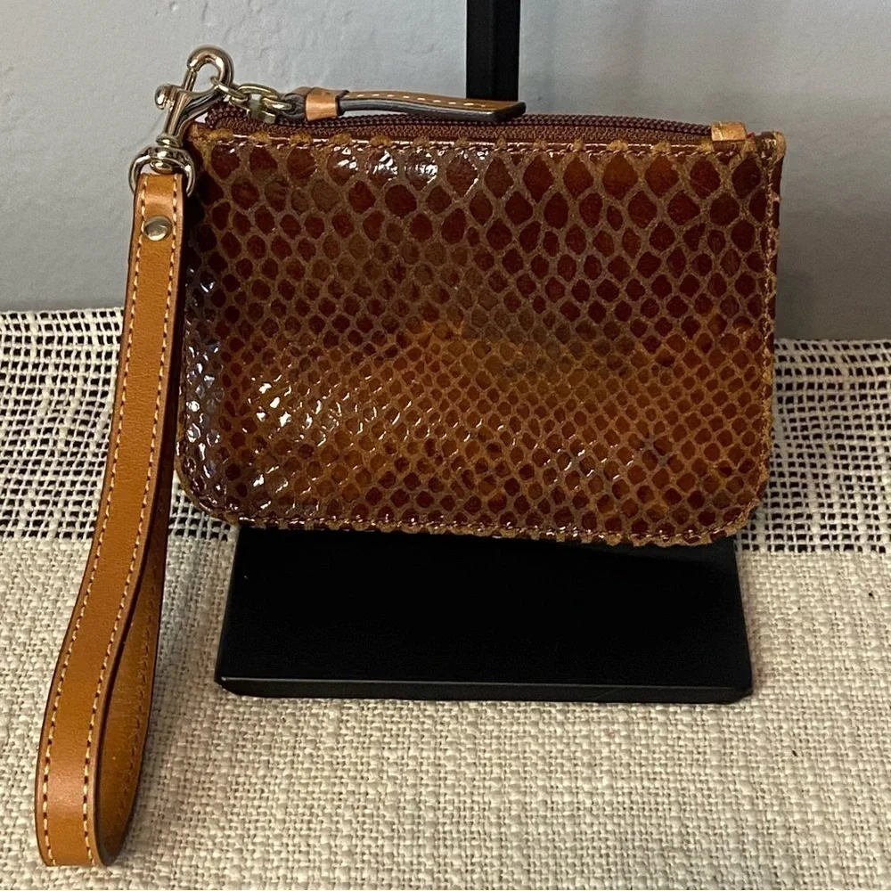 DOONEY & BOURKE / Brown Reptile Coin Wristlet Wallet